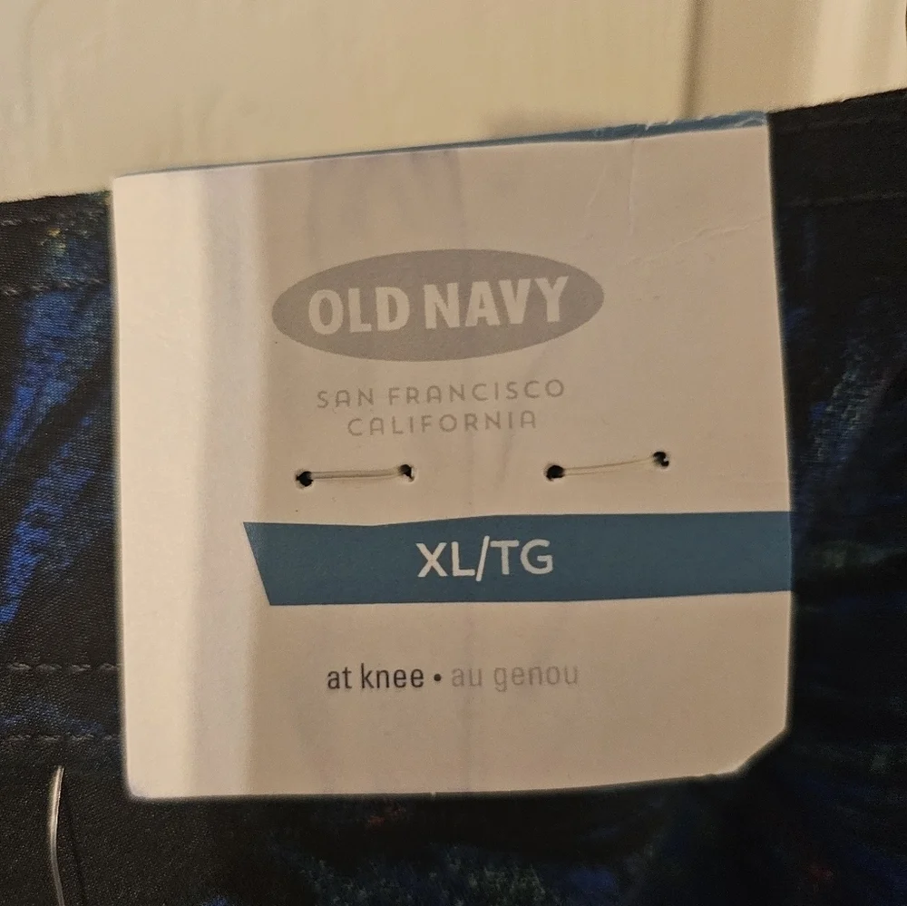 Old Navy NWT Mens Blue And Black At Knee Swim Trunks Size XL